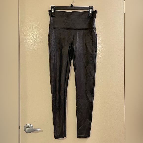 SPANX NWOT Faux Leather Leggings in Black - Picture 6 of 11